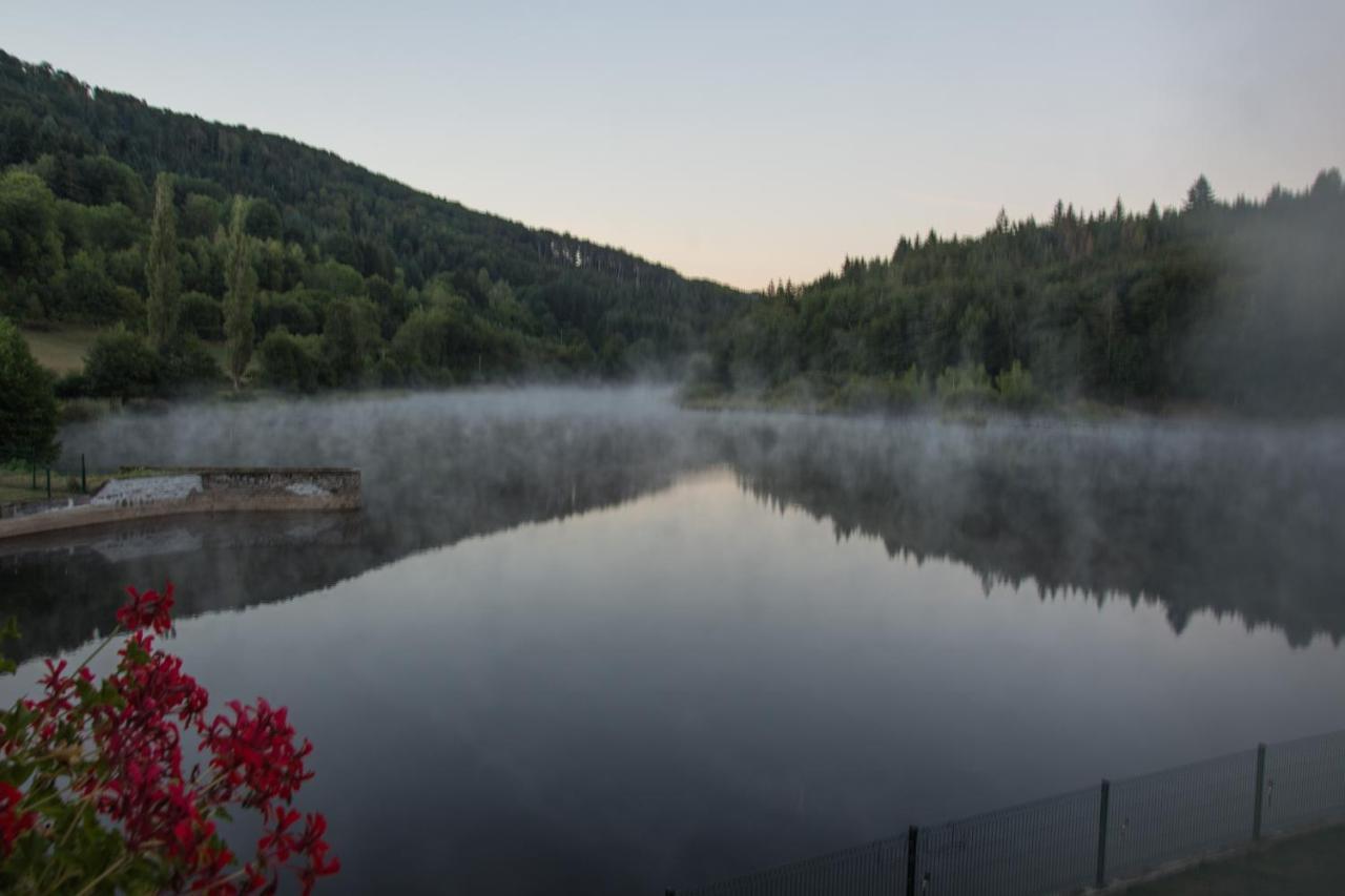 Le Lac Des Moines Condat  Ngoại thất bức ảnh