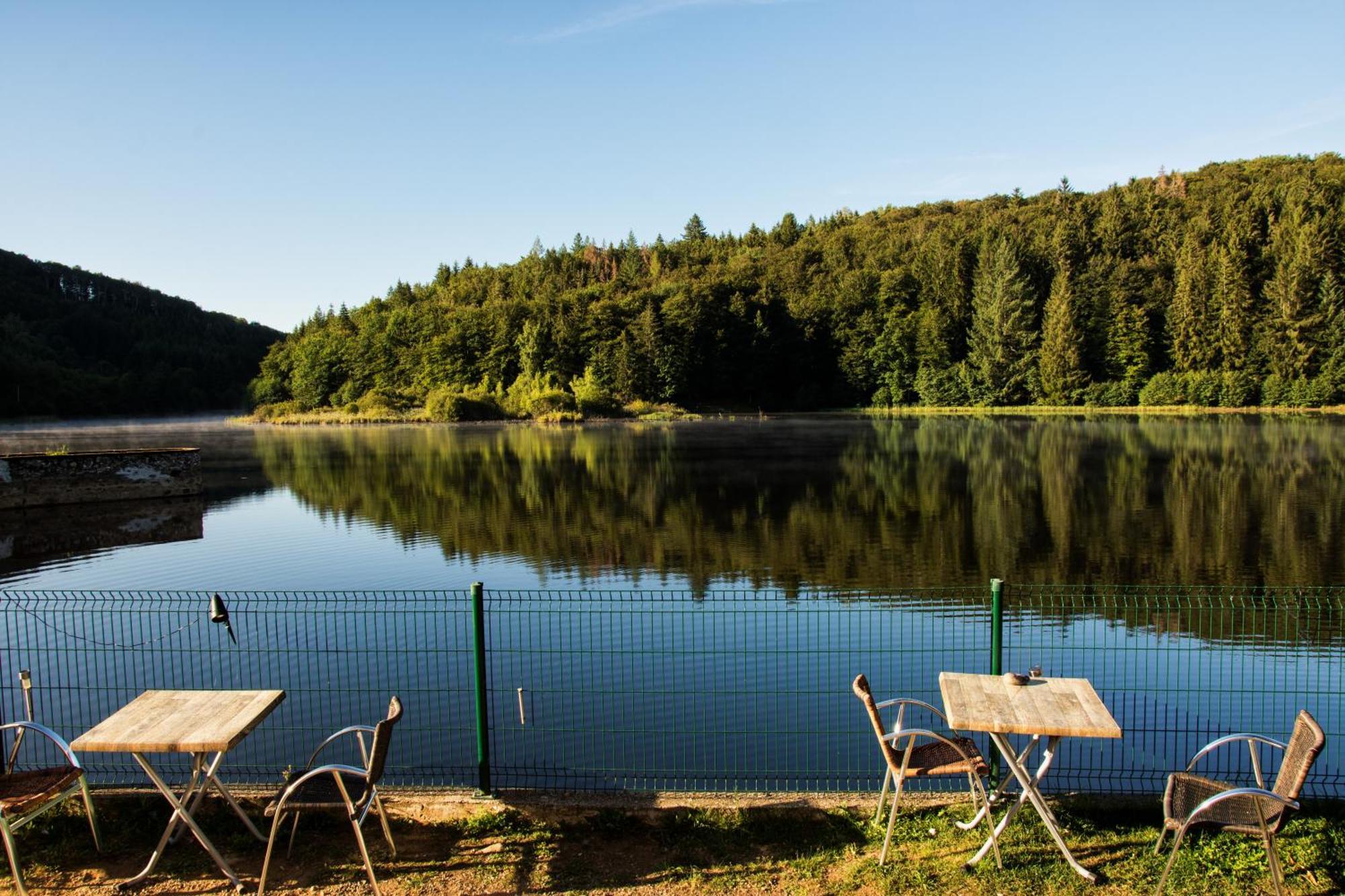 Le Lac Des Moines Condat  Ngoại thất bức ảnh