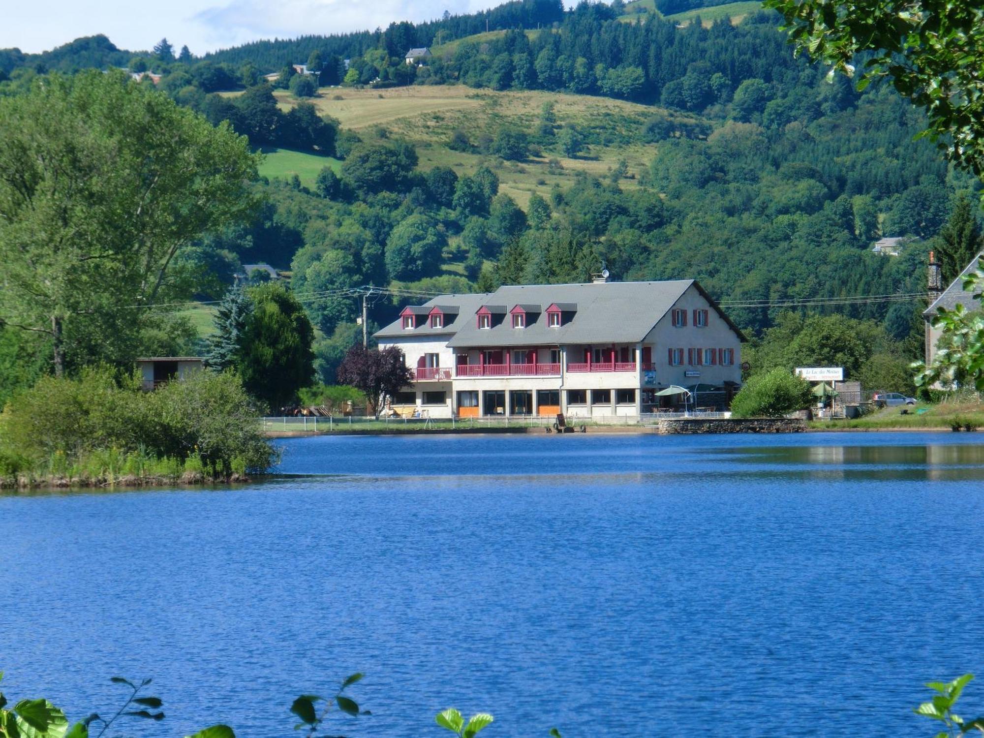 Le Lac Des Moines Condat  Ngoại thất bức ảnh