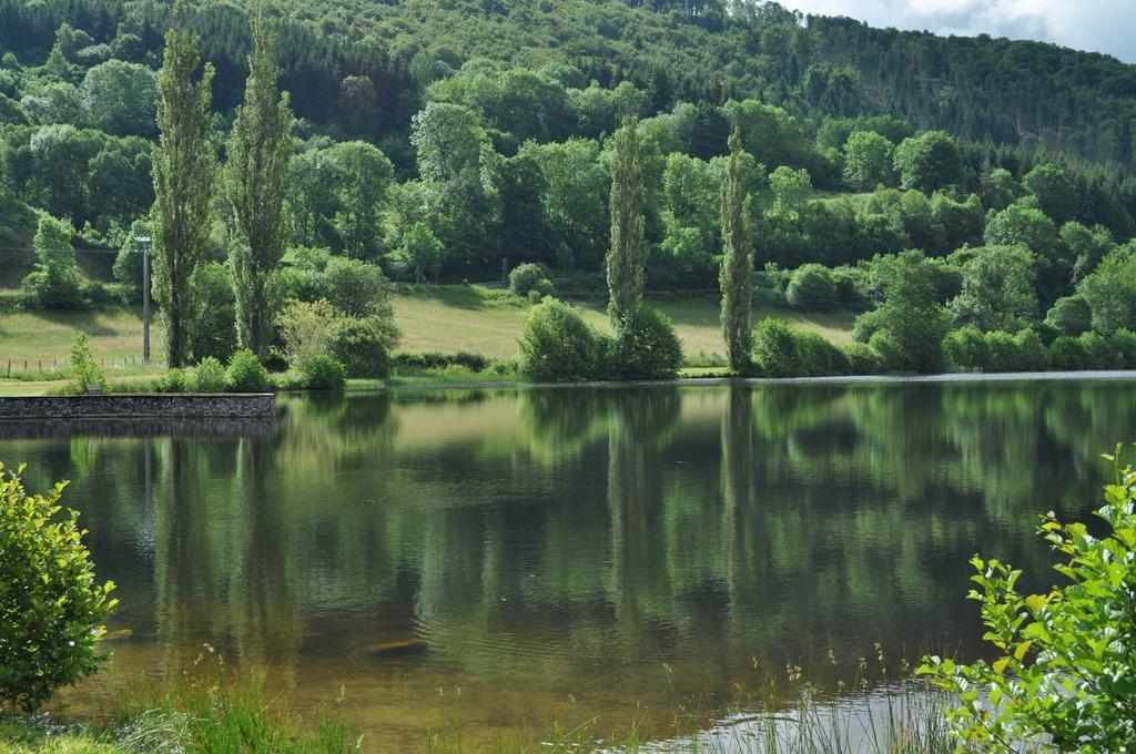 Le Lac Des Moines Condat  Ngoại thất bức ảnh